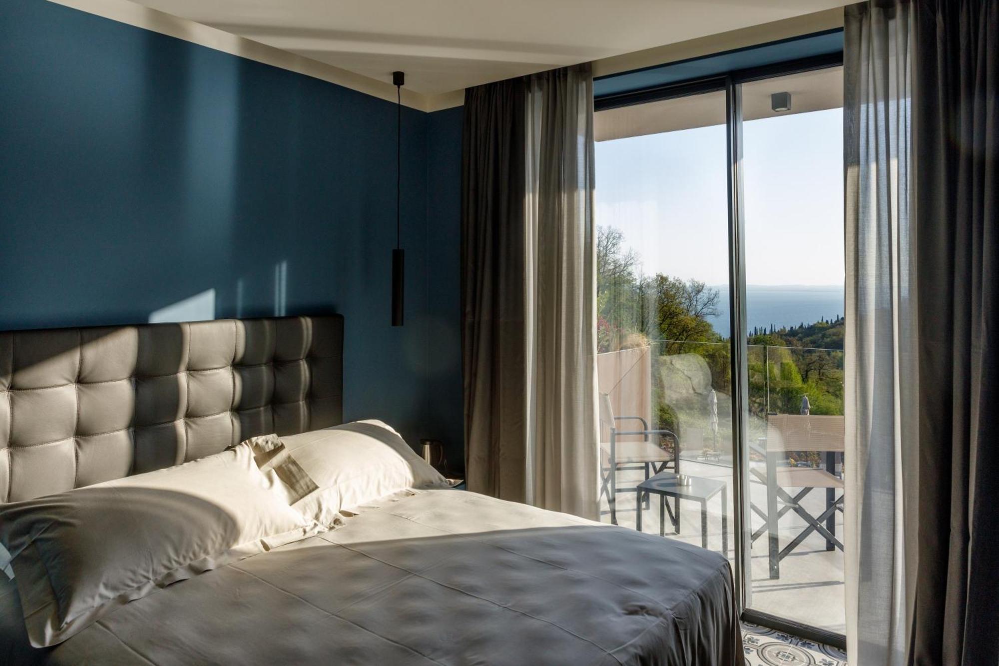 Deville & Spa Costermano Rum bild